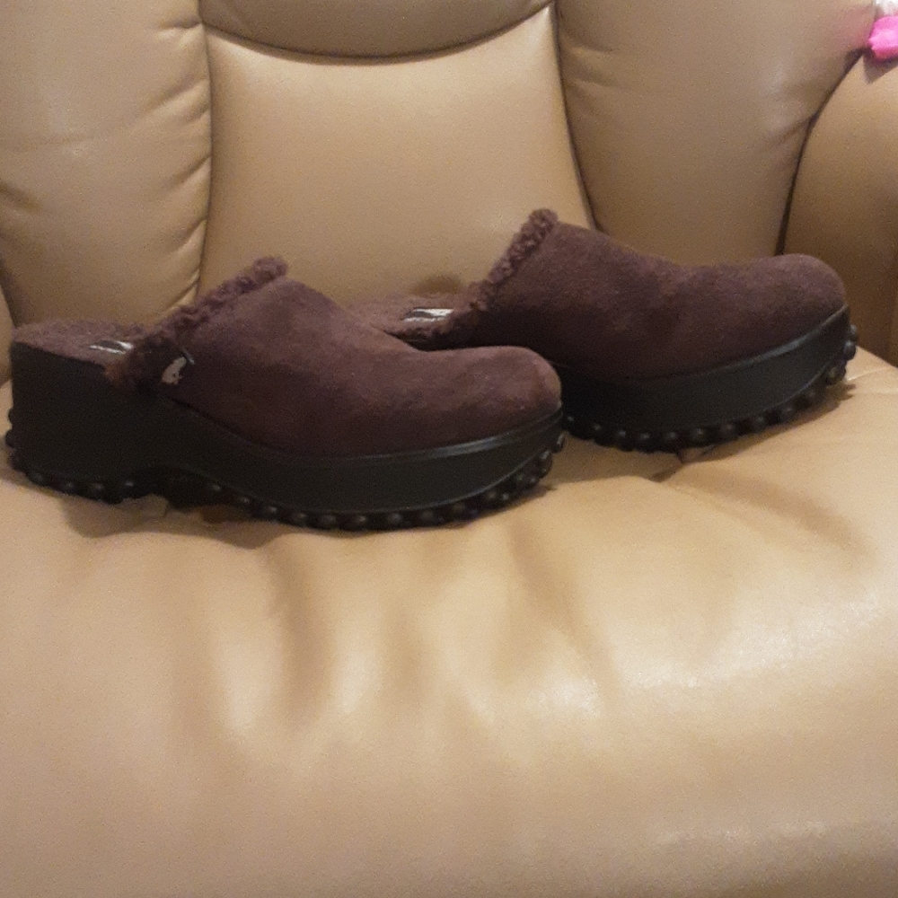 Fur lined clogs